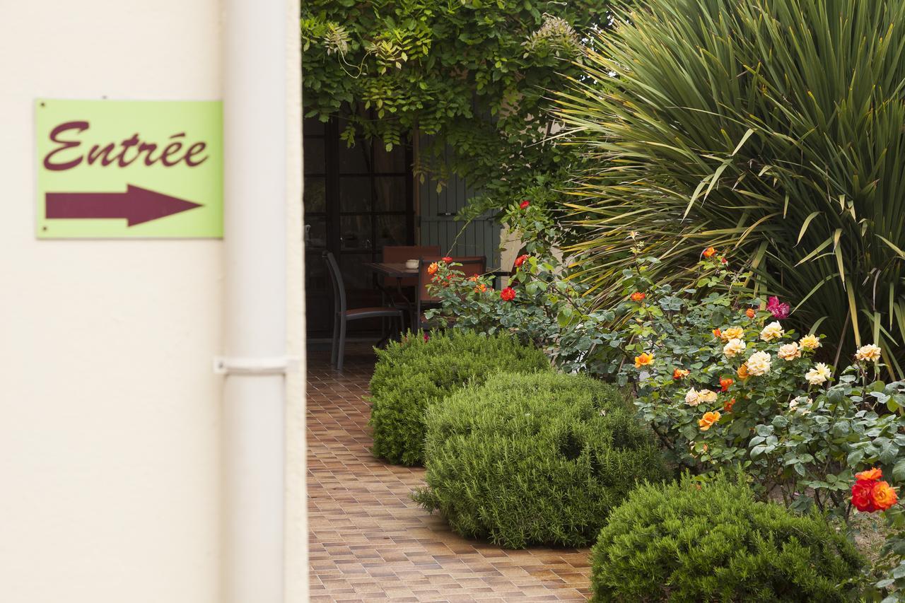 Logis Hotel Des Granges Arles Exterior photo