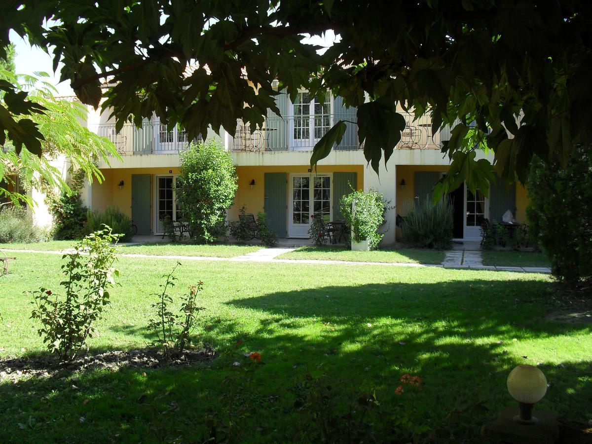 Logis Hotel Des Granges Arles Exterior photo
